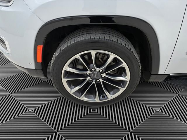 Used 2022 Jeep Wagoneer Series II w/ Premium Group I image 9