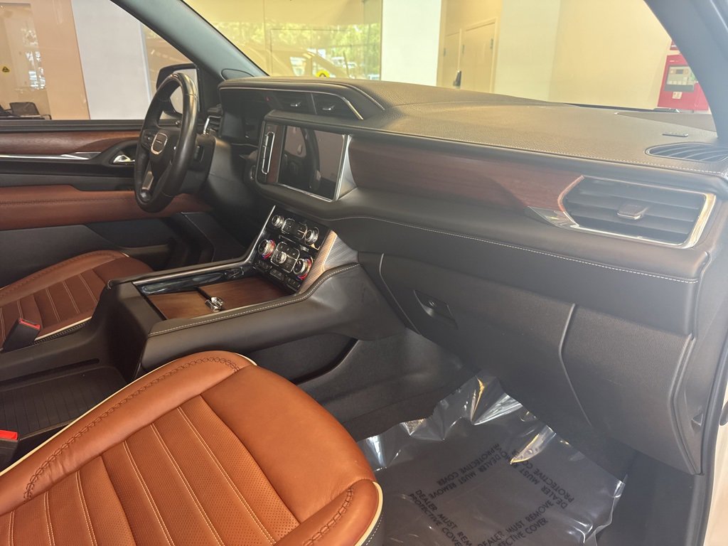 Used 2023 GMC Yukon Denali Ultimate image 31