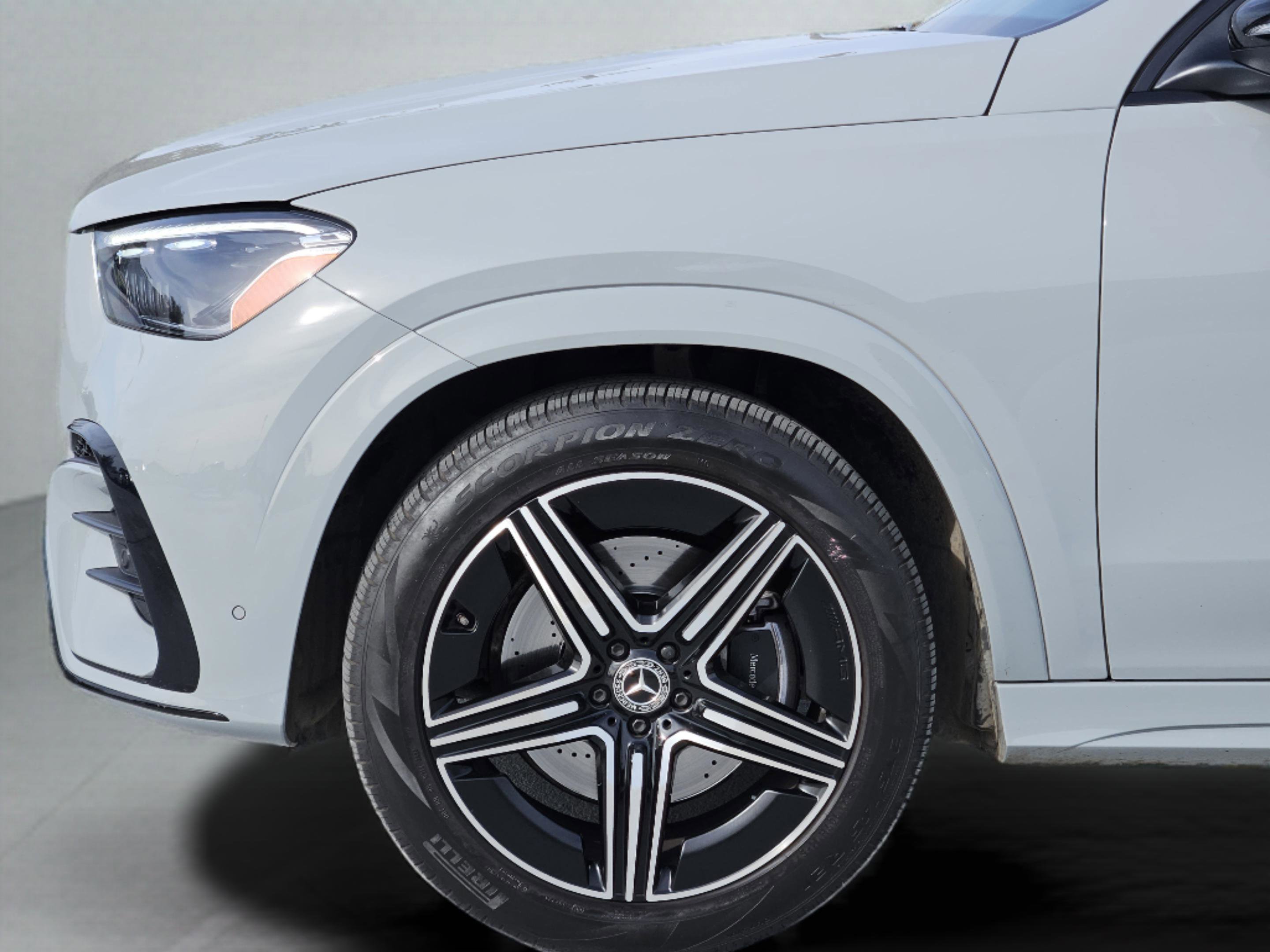 Certified 2025 Mercedes-Benz GLE 450 GLE 450 image 11