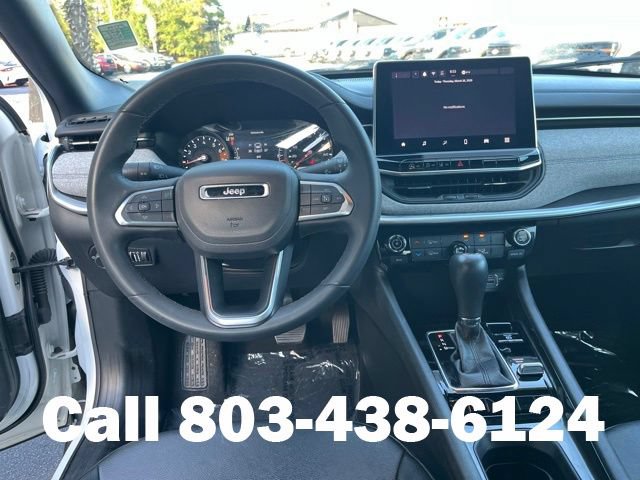 Used 2024 Jeep Compass Latitude AWD/4WD image 17