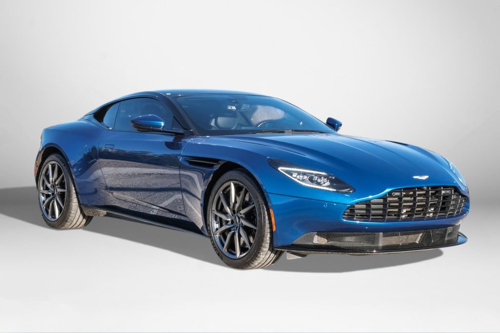 Used 2020 Aston Martin DB11 Coupe image 4