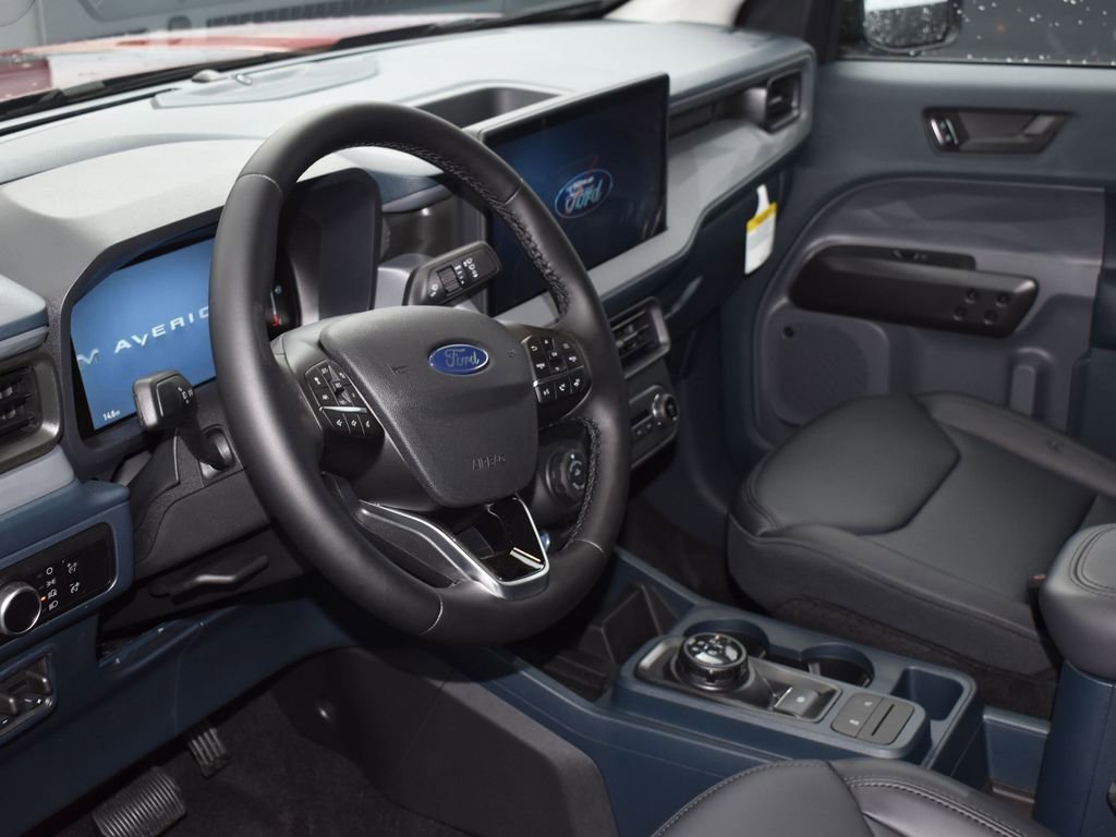 New 2025 Ford Maverick Lariat w/ Black Appearance Package image 9