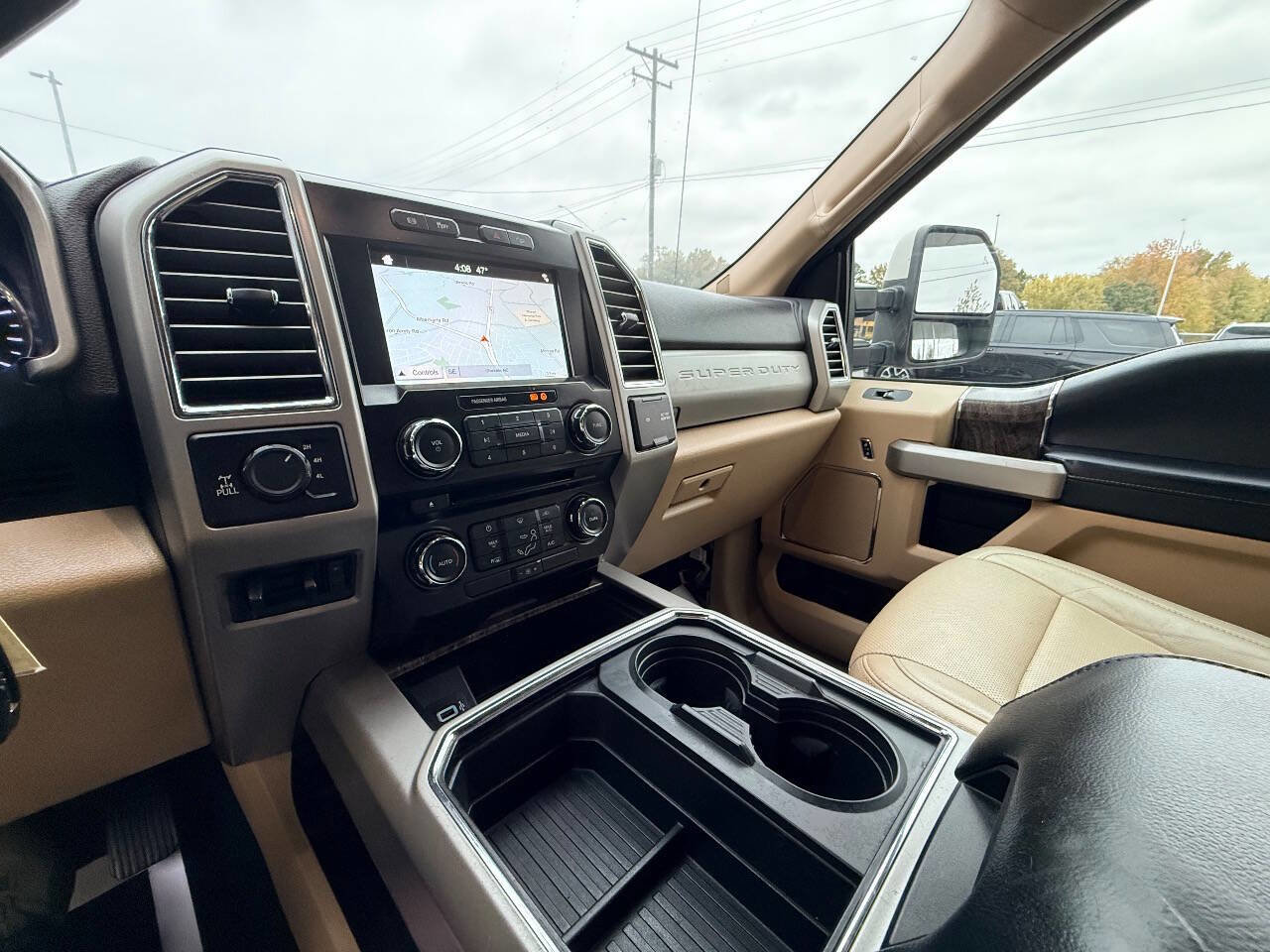 Used 2017 Ford F350 Lariat w/ FX4 Off-Road Package image 31