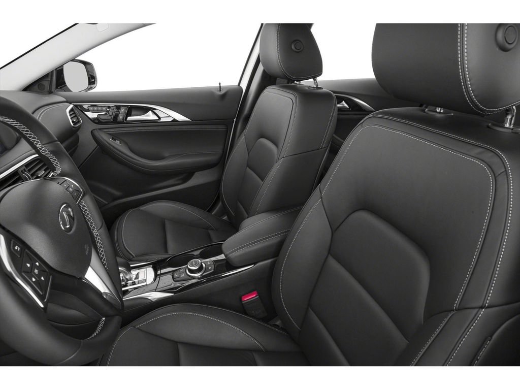 Used 2019 INFINITI QX30 w/ Navigation Package FWD image 6