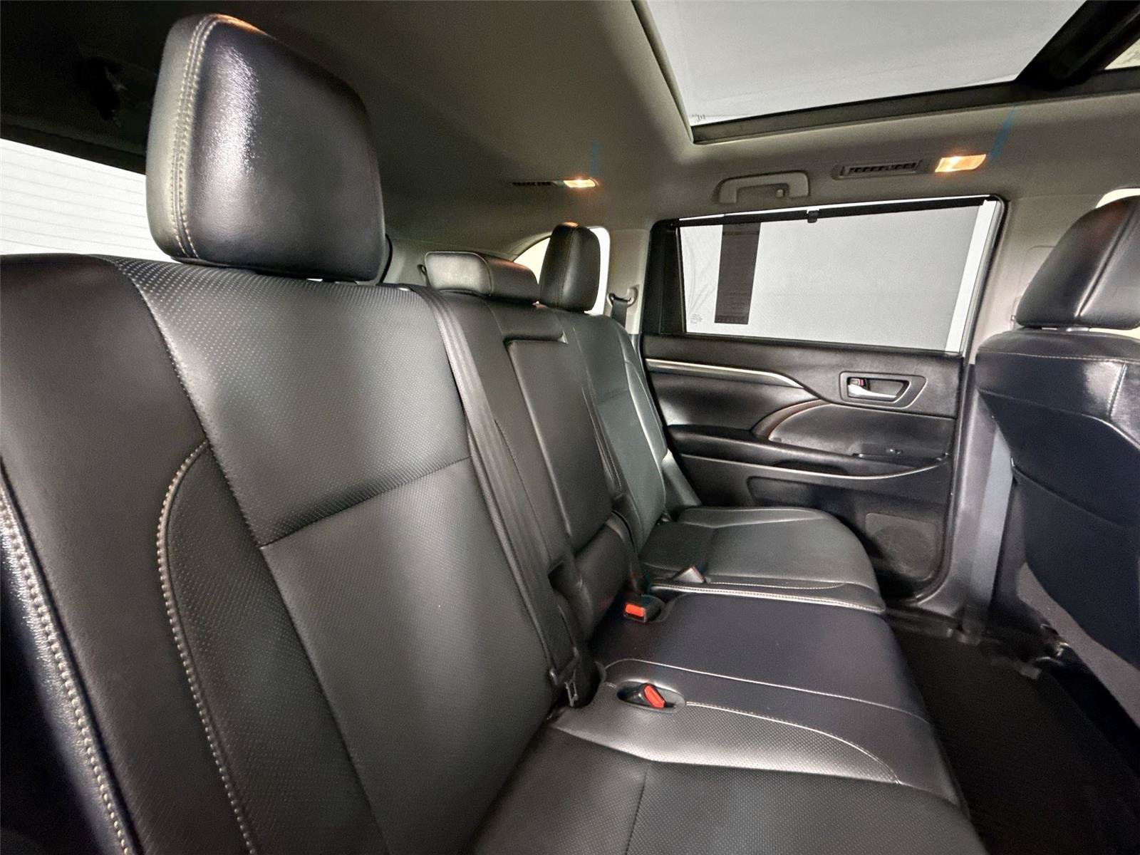 Used 2019 Toyota Highlander Limited Platinum AWD/4WD image 42