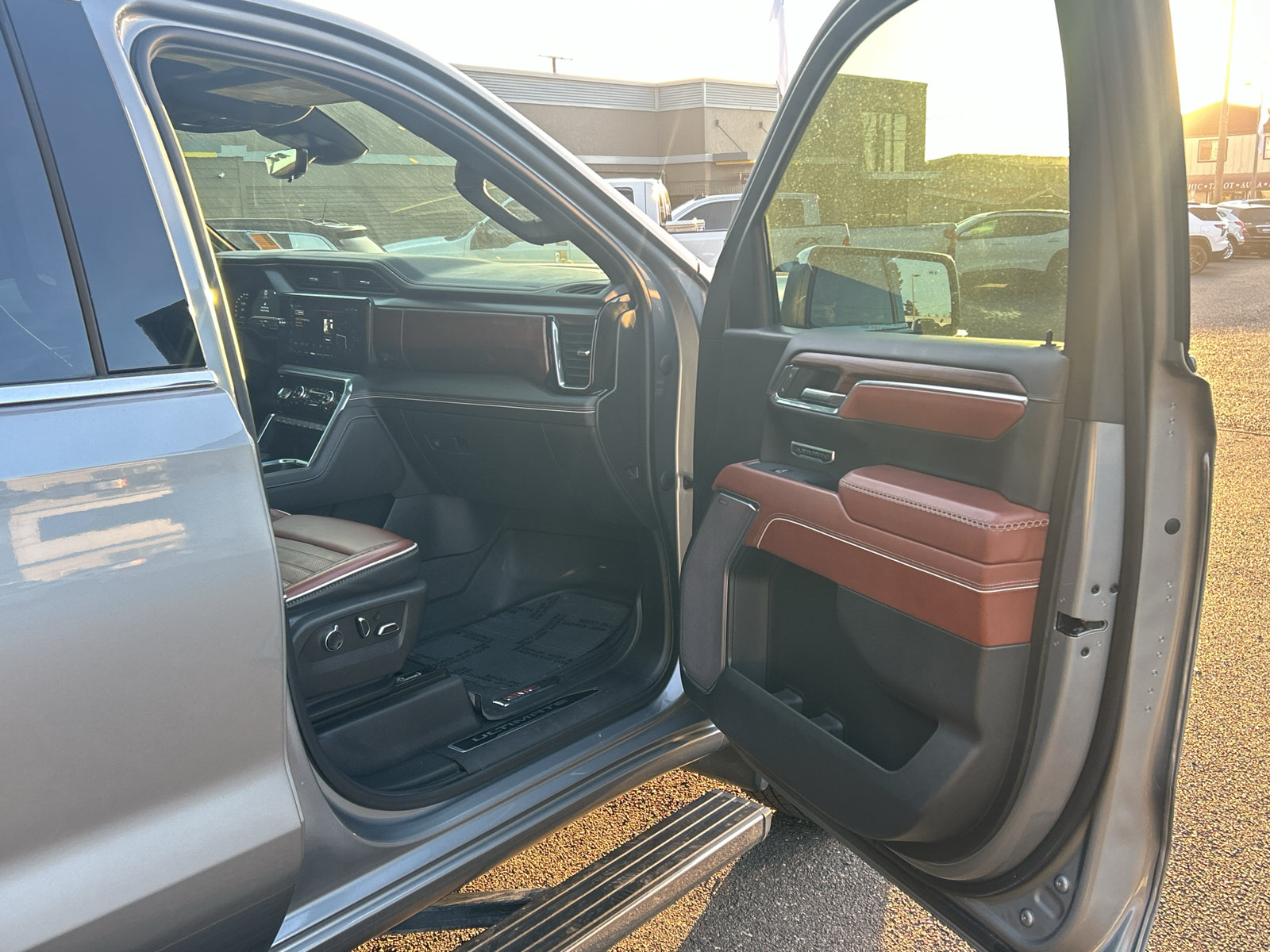 Used 2023 GMC Sierra 1500 Denali Ultimate AWD/4WD image 23