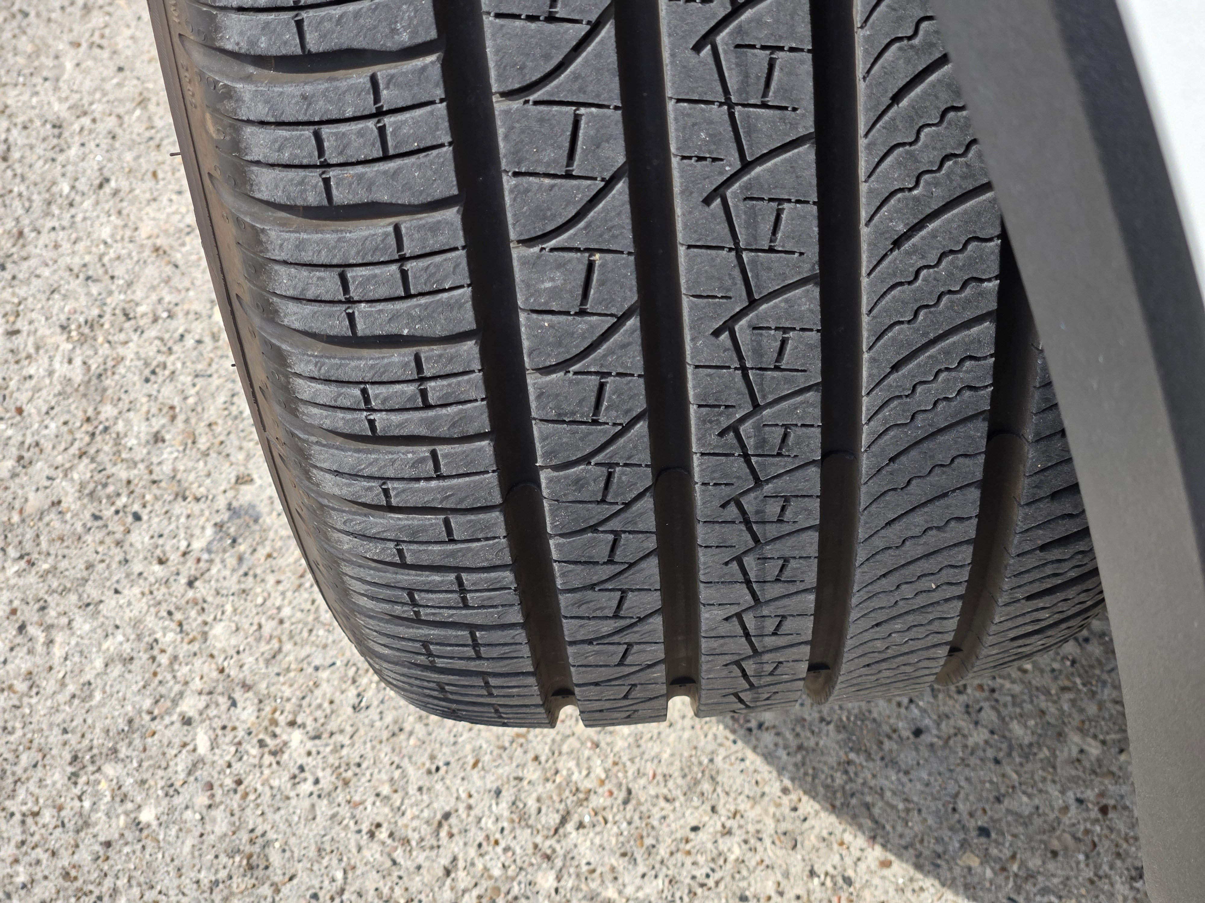 Used 2025 Volvo XC40 B5 Plus w/ Protection Package Premier image 17