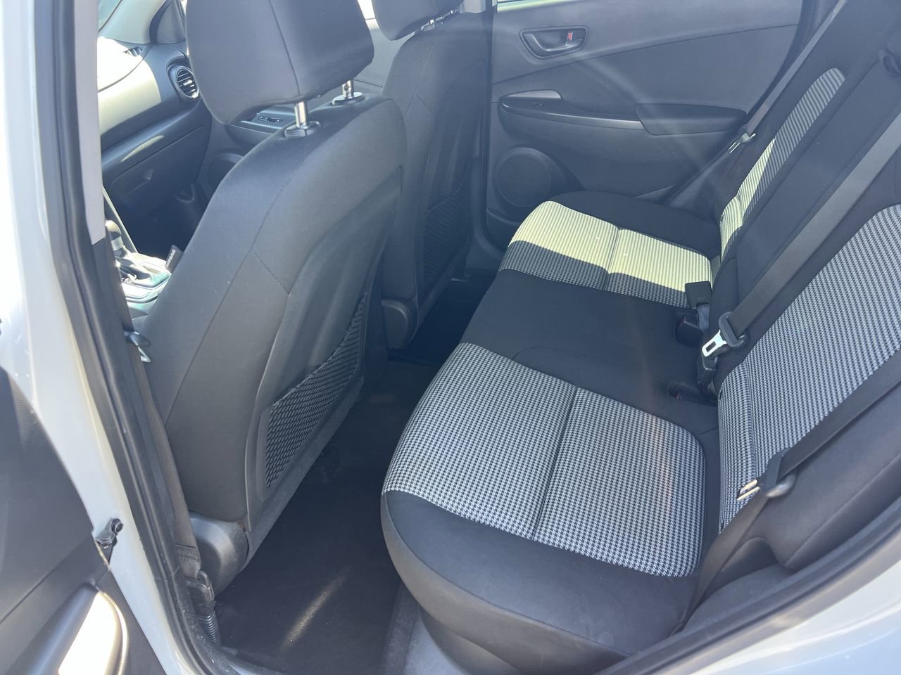 Used 2021 Hyundai Kona SE FWD image 32