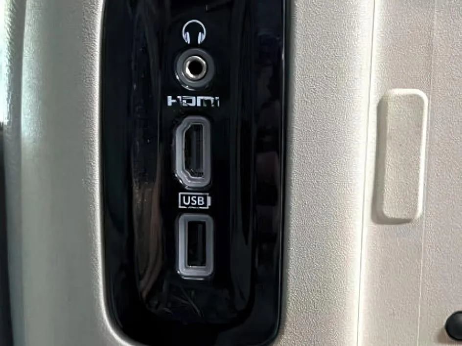 Used 2019 Chrysler Pacifica Touring-L Plus image 13