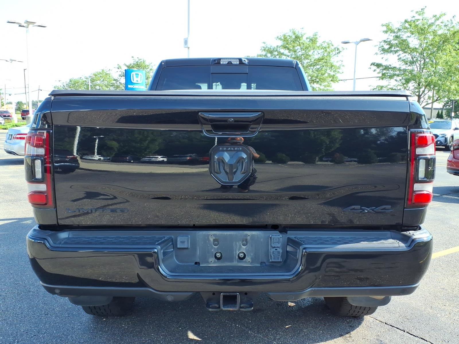 Used 2022 RAM 3500 Limited AWD/4WD image 10