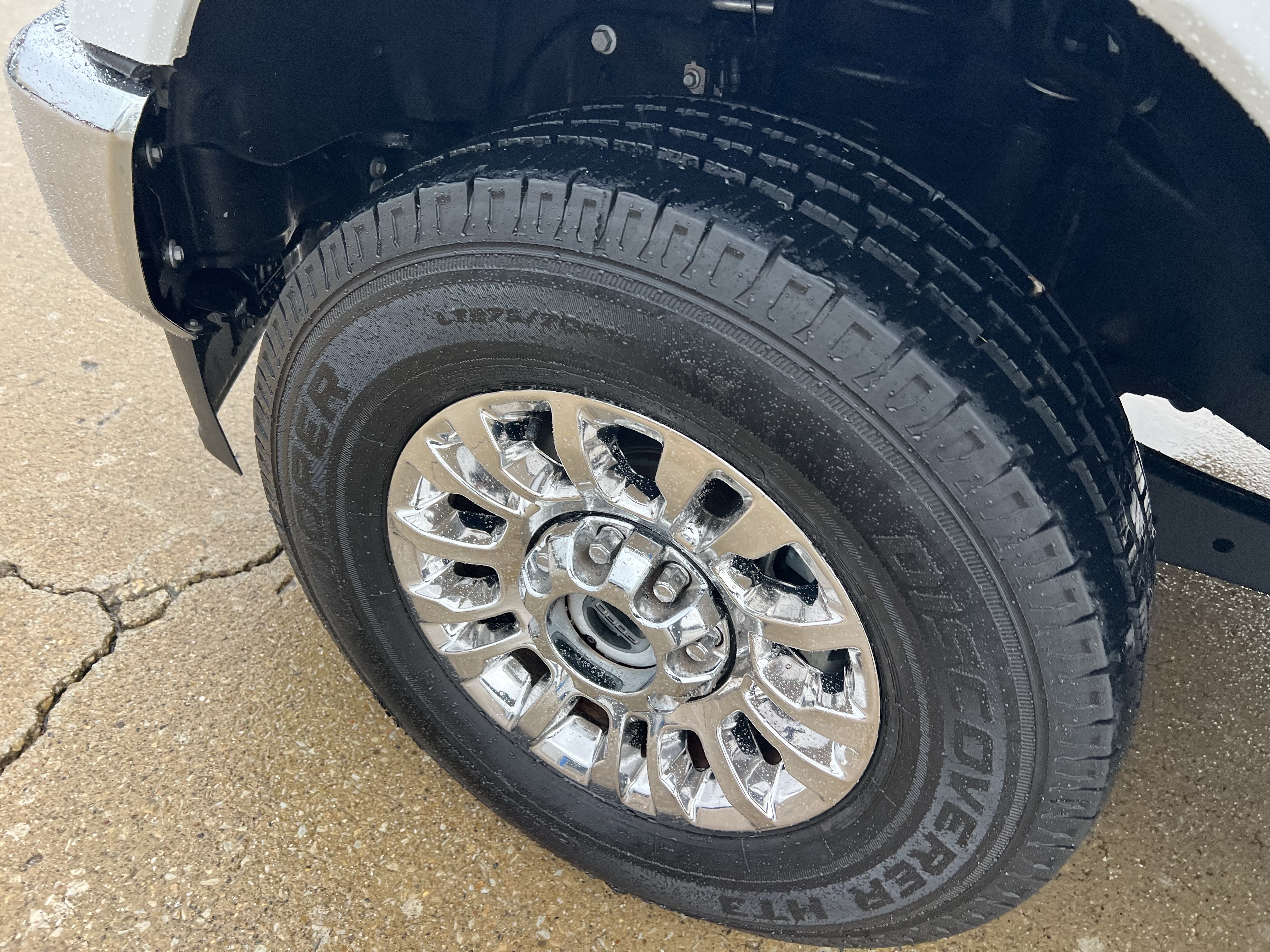 Used 2022 Ford F250 XLT w/ XLT Premium Package AWD/4WD image 16