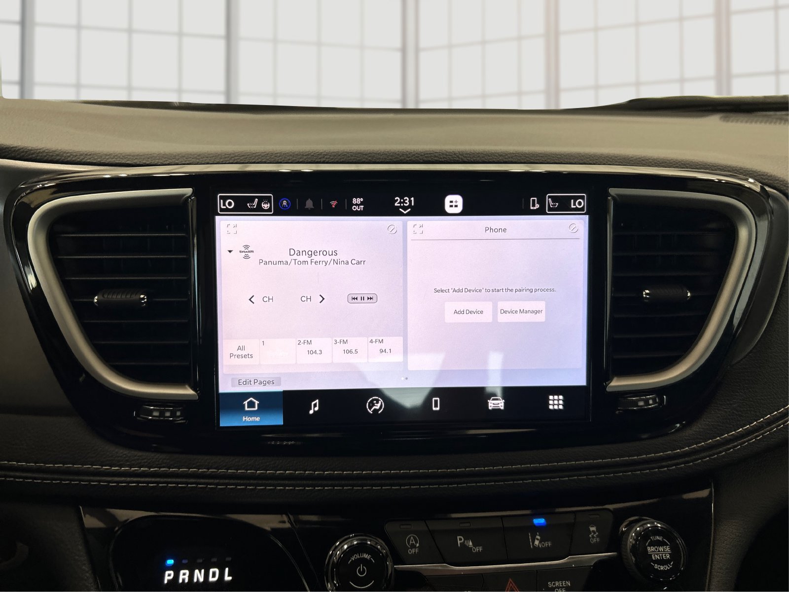 Used 2026 Chrysler Pacifica Select w/ S Appearance Package FWD image 12