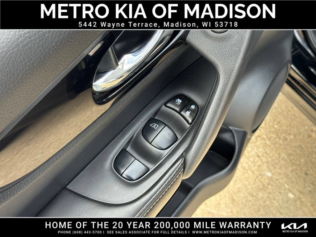 Used 2022 Nissan Rogue Sport SL w/ Premium Package AWD/4WD image 12