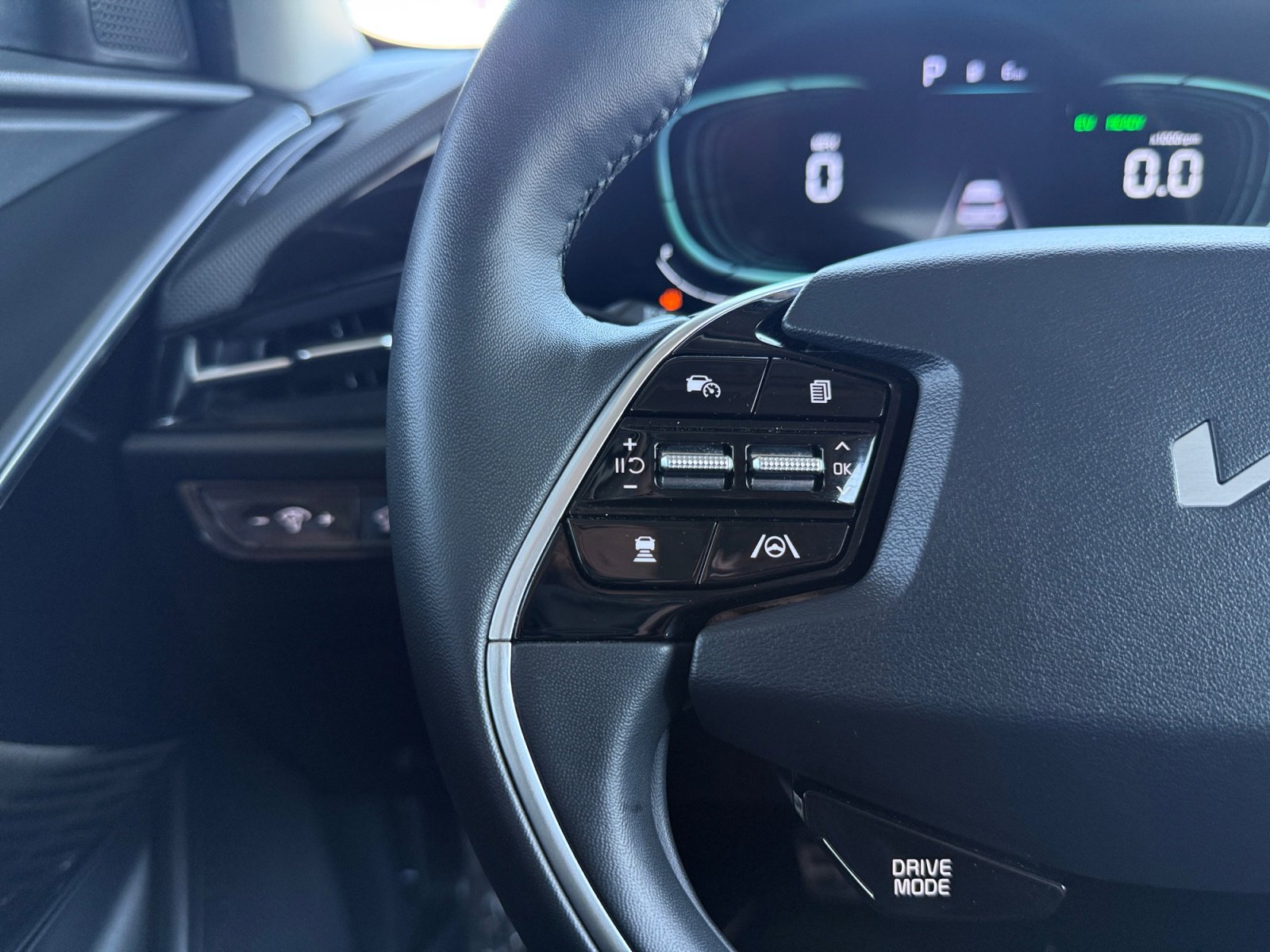 Used 2023 Kia Niro SX Touring FWD image 19