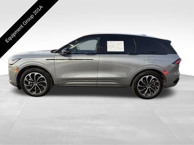 Certified 2024 Lincoln Nautilus Reserve image 3