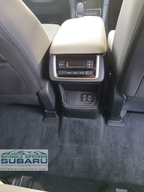 Certified 2025 Subaru Ascent Premium image 31