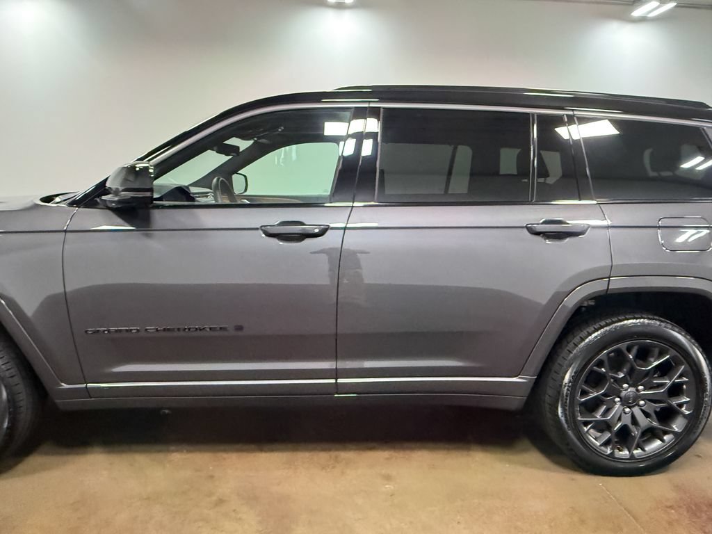 Used 2026 Jeep Grand Cherokee L Summit w/ Obsidian Package AWD/4WD image 37