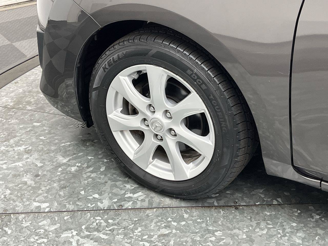 Used 2010 MAZDA MAZDA3 i Touring FWD image 23