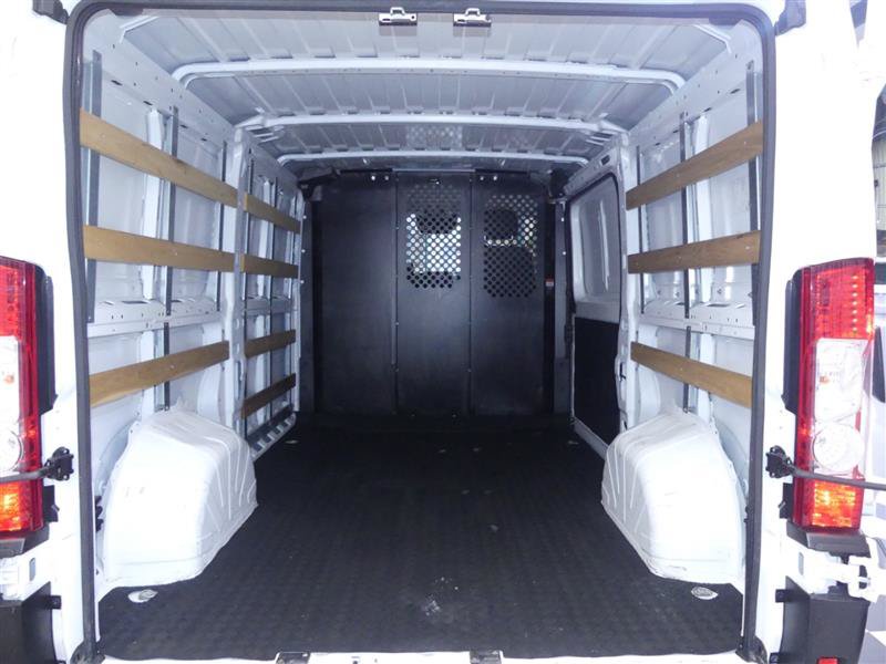 Used 2025 RAM ProMaster 2500 w/ U-Haul Equipment Group FWD image 4