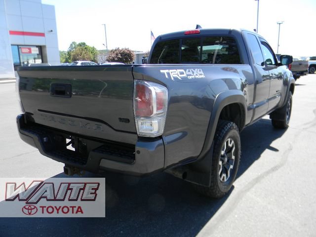 Used 2021 Toyota Tacoma TRD Off-Road w/ Technology Package AWD/4WD image 2
