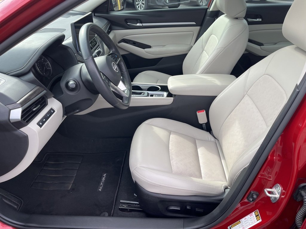Used 2024 Nissan Altima 2.5 SL image 11