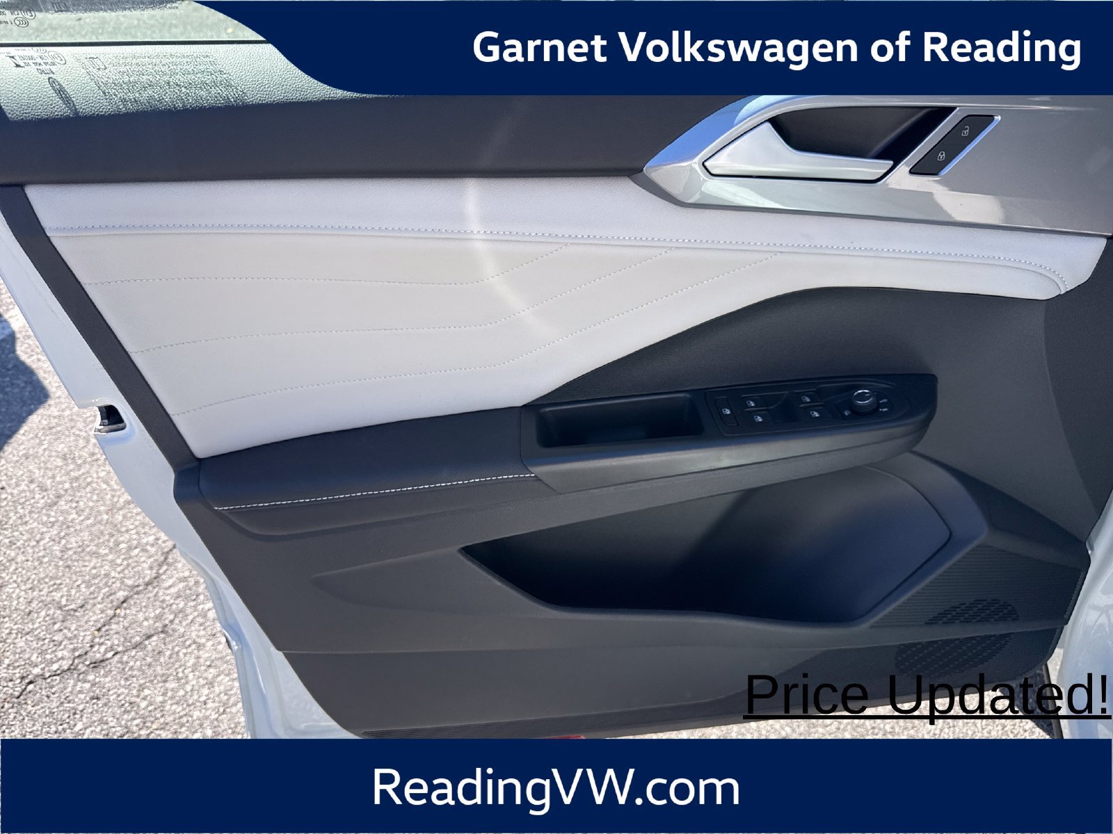 Certified 2025 Volkswagen Taos SEL AWD/4WD image 11