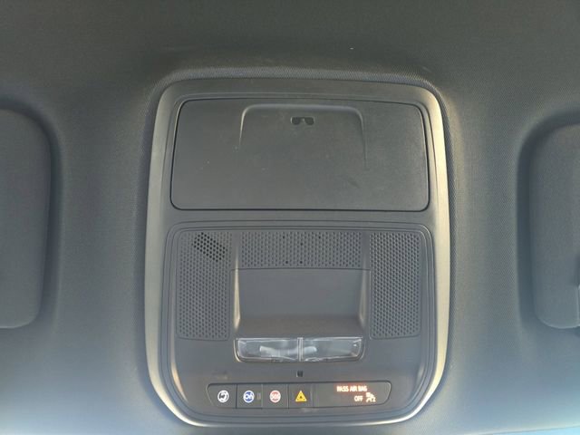 Used 2025 Buick Enclave Preferred image 7