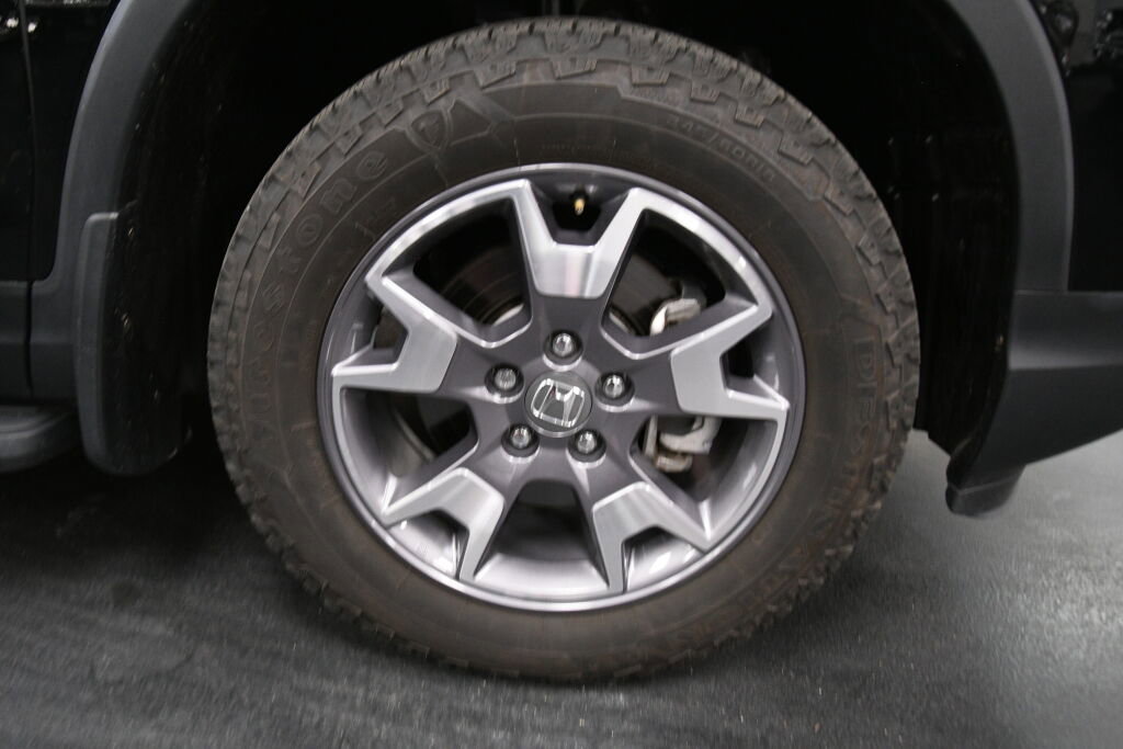 Used 2023 Honda Passport TrailSport image 32