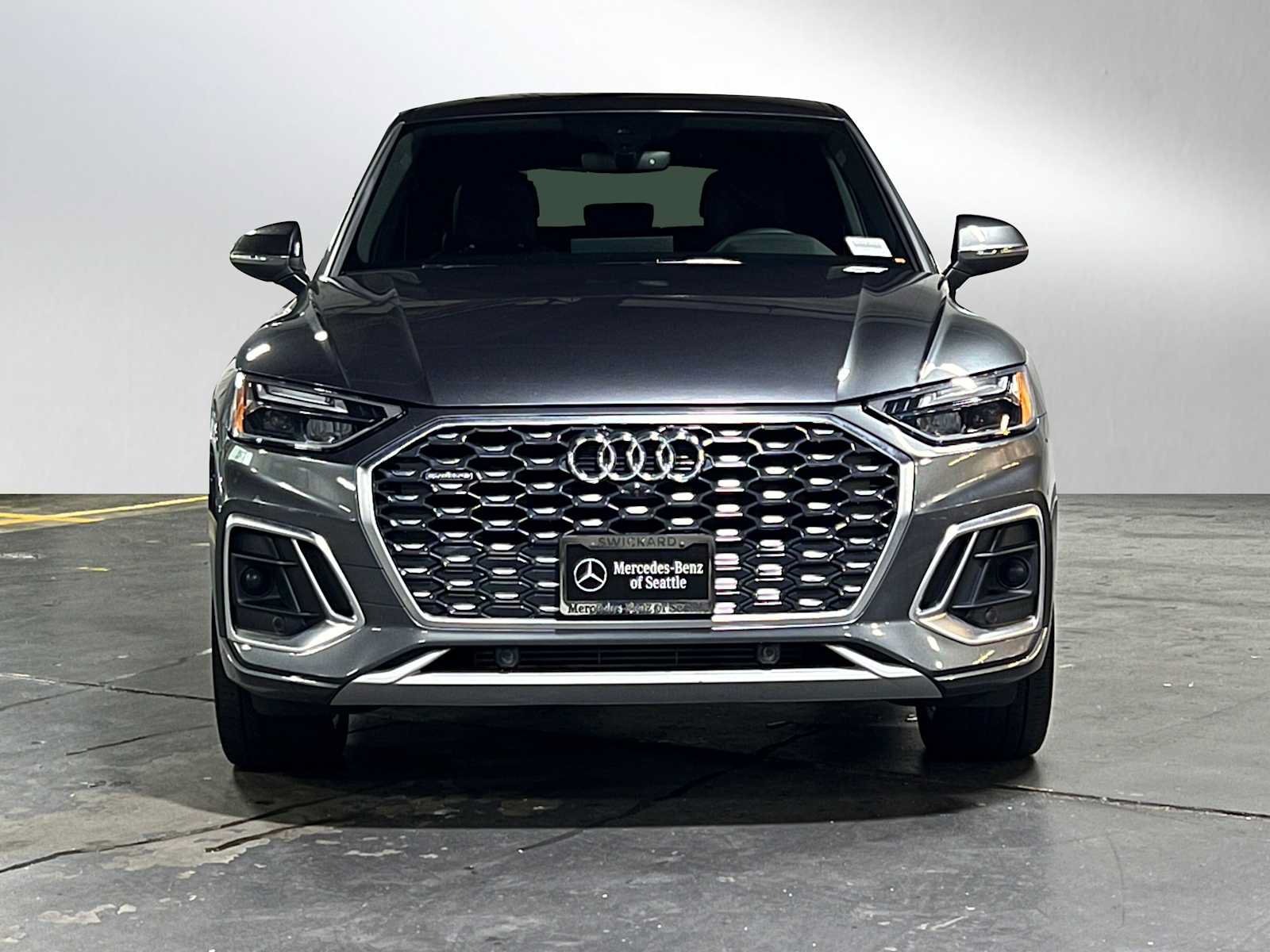 Used 2021 Audi Q5 2.0T Premium Plus w/ Premium Plus Package AWD/4WD image 8