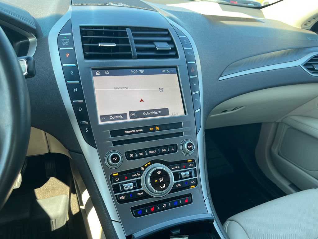 Used 2020 Lincoln MKZ Reserve w/ Elements Package AWD/4WD image 17