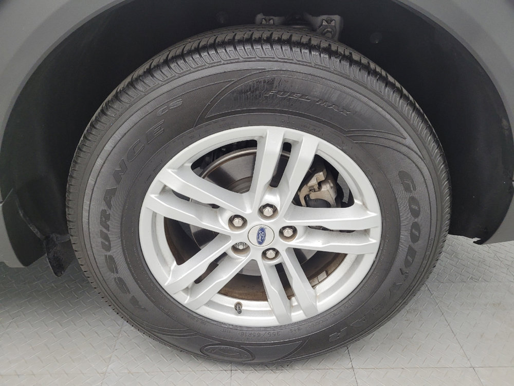 Used 2021 Ford Explorer XLT image 31