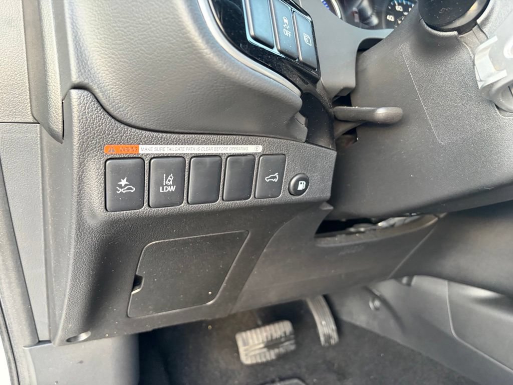 Used 2021 Mitsubishi Outlander 4WD Plug-In Hybrid image 28