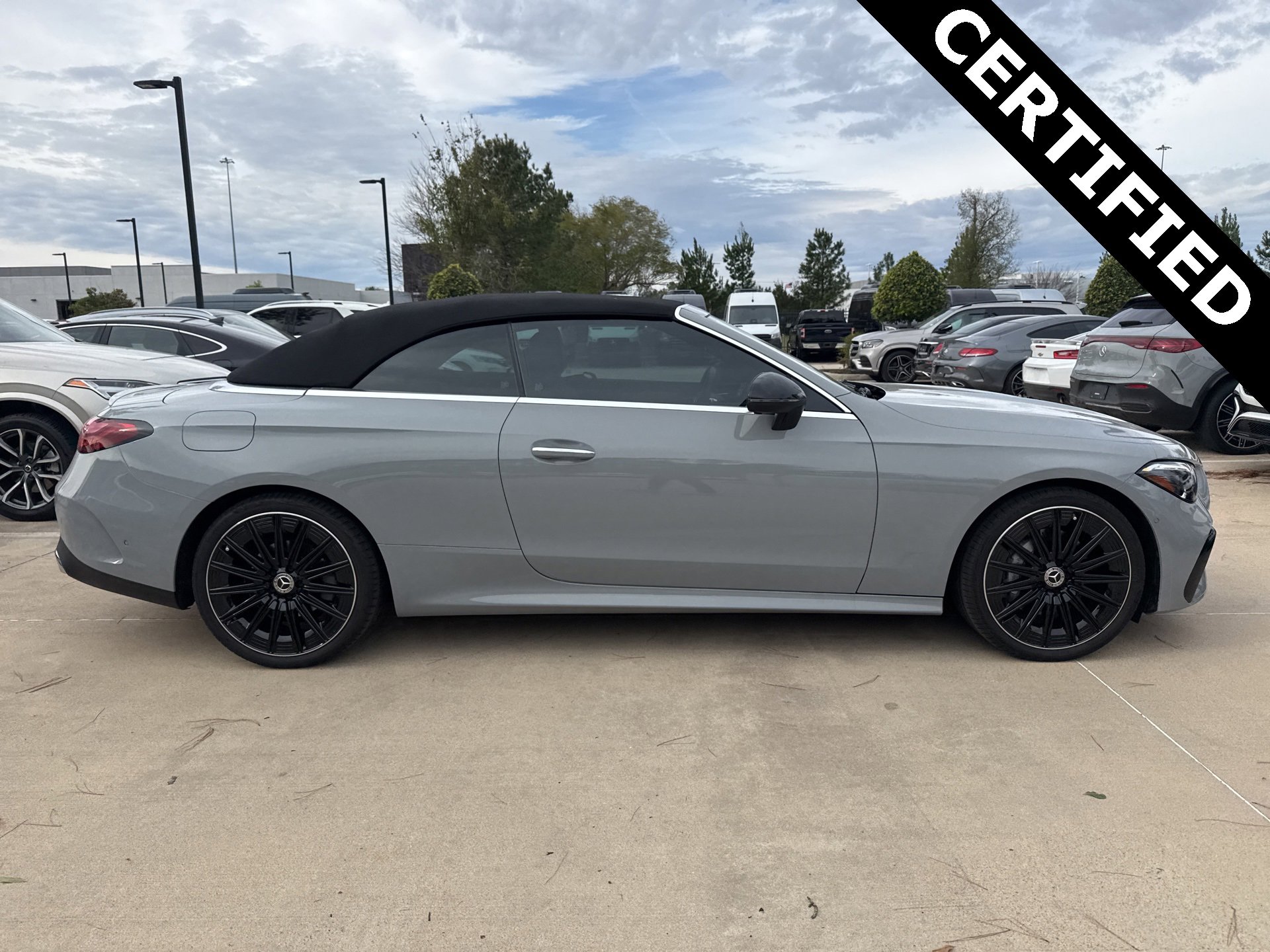 Used 2024 Mercedes-Benz CLE 300 4MATIC Cabriolet image 3