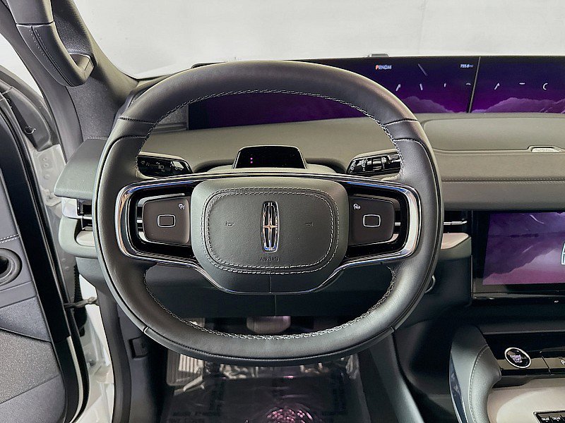 New 2025 Lincoln Navigator L Reserve w/ Jet Appearance Package image 12