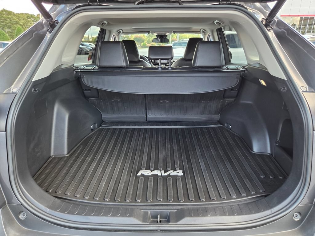 Certified 2022 Toyota RAV4 XLE Premium FWD image 12