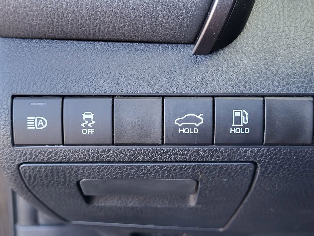 Used 2019 Toyota Camry XSE image 18