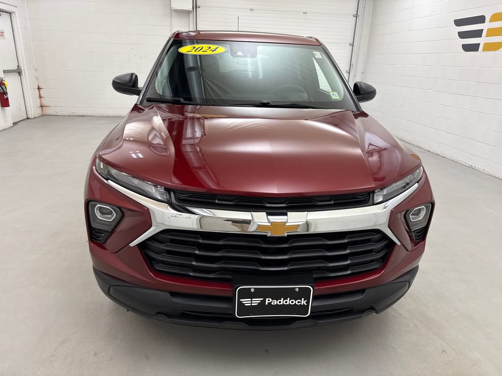 Used 2024 Chevrolet TrailBlazer LS w/ LS Convenience Package FWD image 8