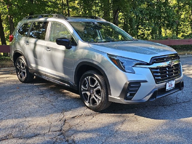 Certified 2026 Subaru Ascent Limited AWD/4WD image 1