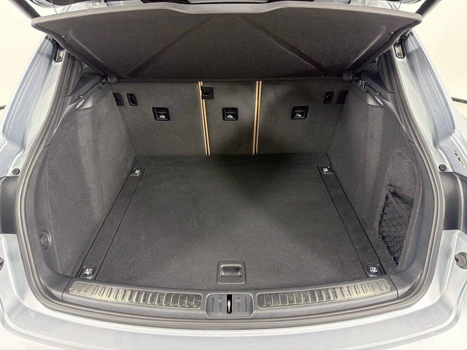 Certified 2026 Porsche Macan Turbo AWD/4WD image 25
