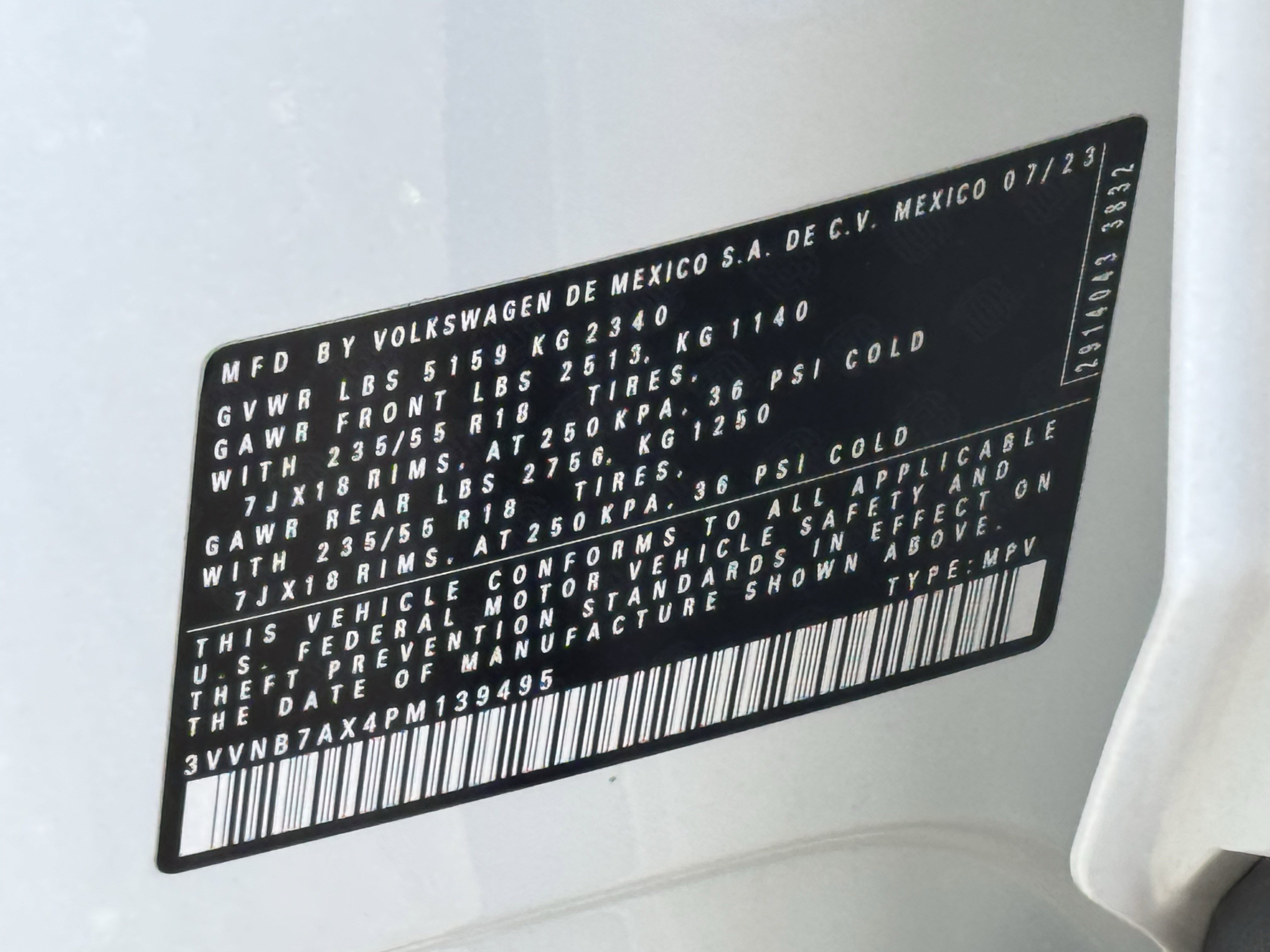 Certified 2023 Volkswagen Tiguan SE w/ Panoramic Sunroof Package image 40