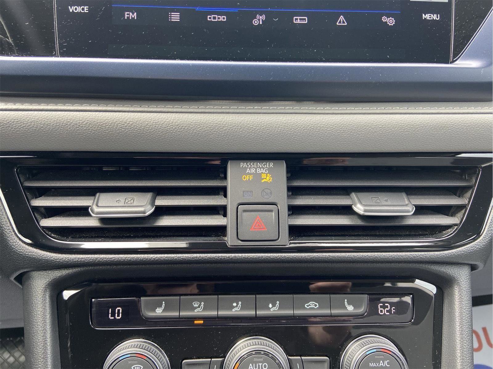 Used 2024 Volkswagen Taos SE image 26