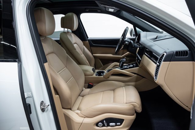 Used 2019 Porsche Cayenne image 23