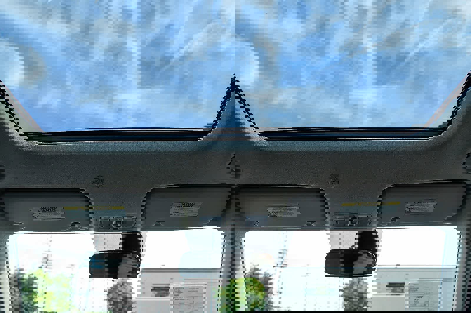 Certified 2022 Hyundai Venue SEL image 19