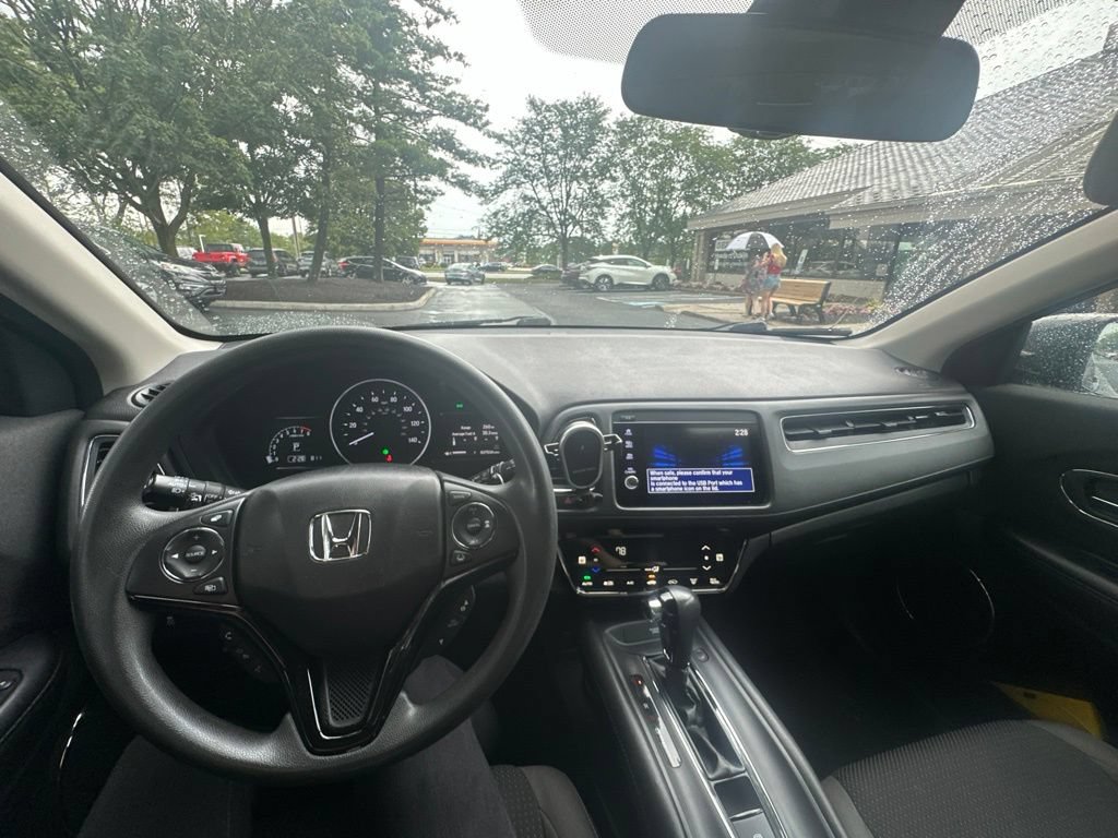 Used 2022 Honda HR-V EX image 9