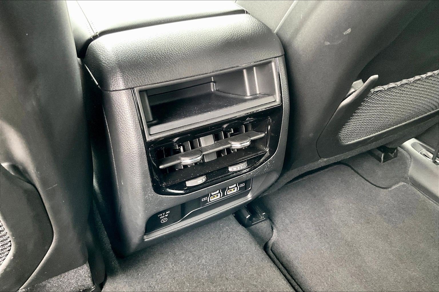 Used 2025 Jeep Grand Cherokee Laredo X w/ Luxury Tech Group I image 33