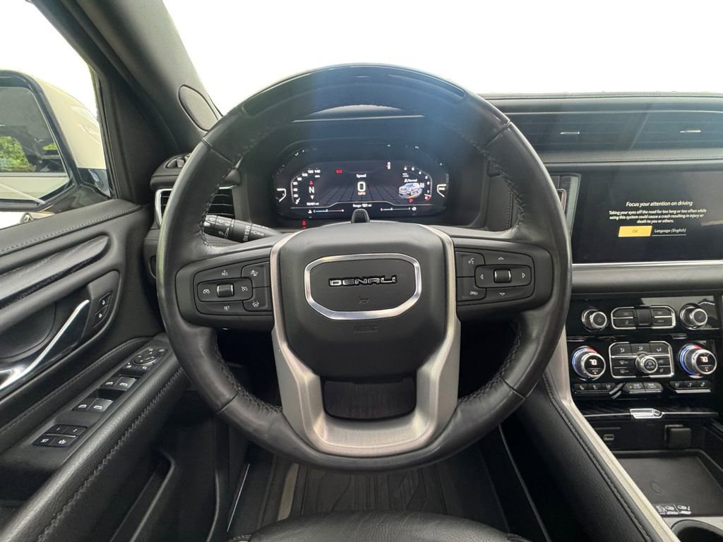 Used 2024 GMC Yukon Denali w/ Advanced Technology Package AWD/4WD image 14