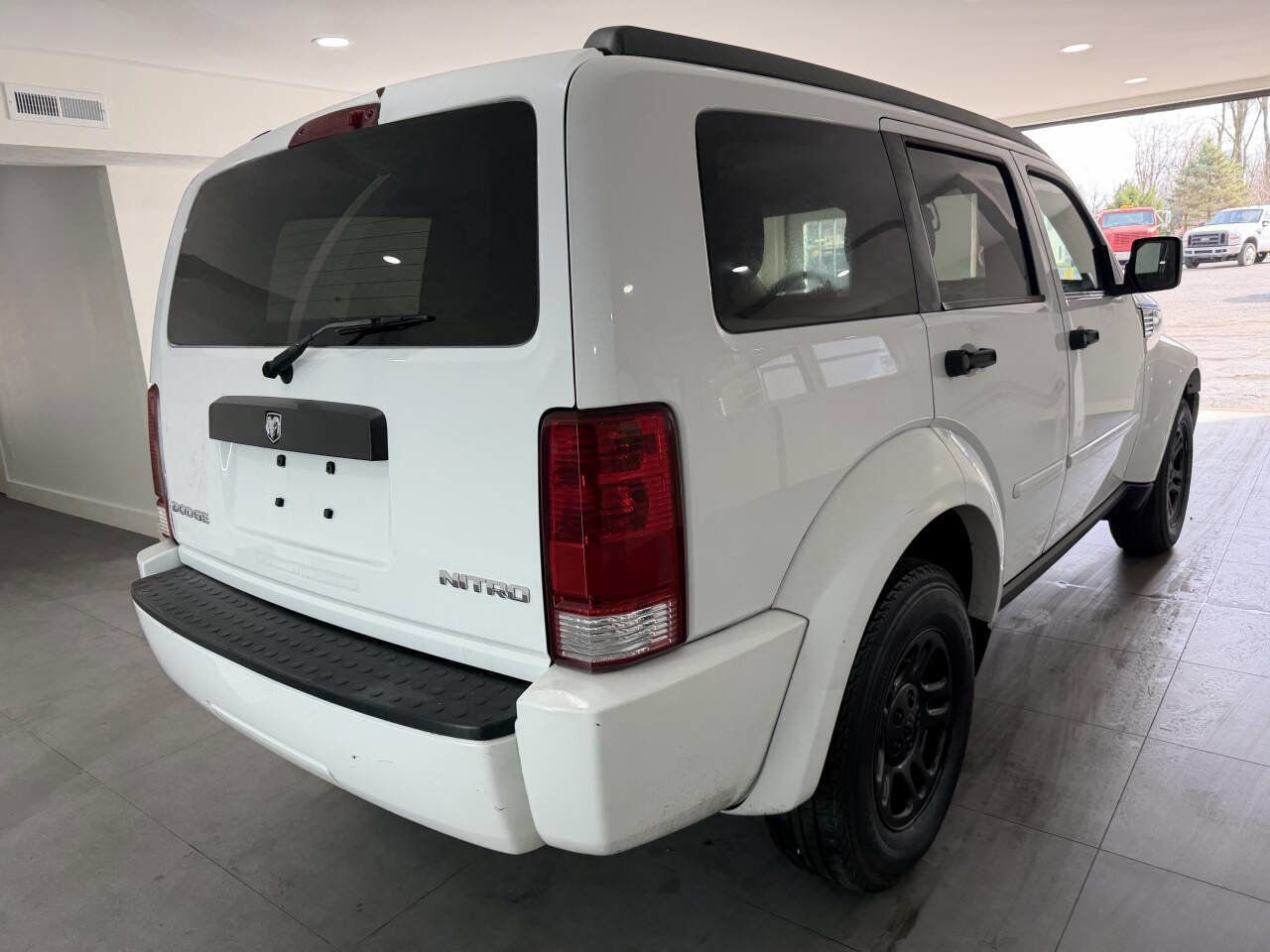 Used 2011 Dodge Nitro SE RWD image 6