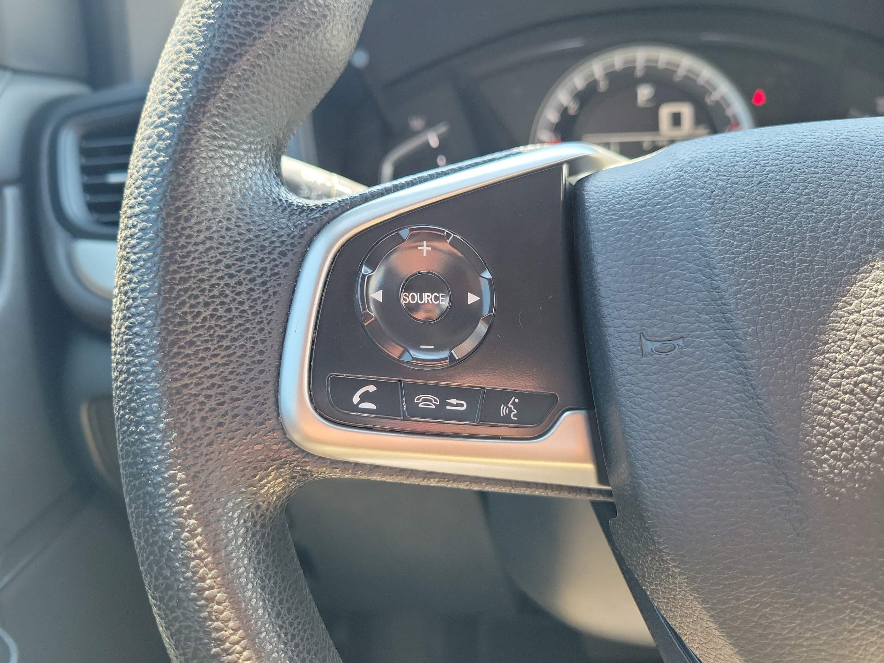 Used 2019 Honda CR-V LX image 29
