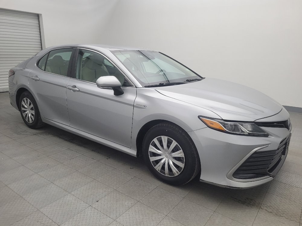 Used 2021 Toyota Camry LE image 11