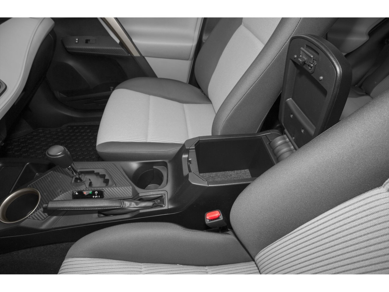 Used 2015 Toyota RAV4 LE FWD image 15